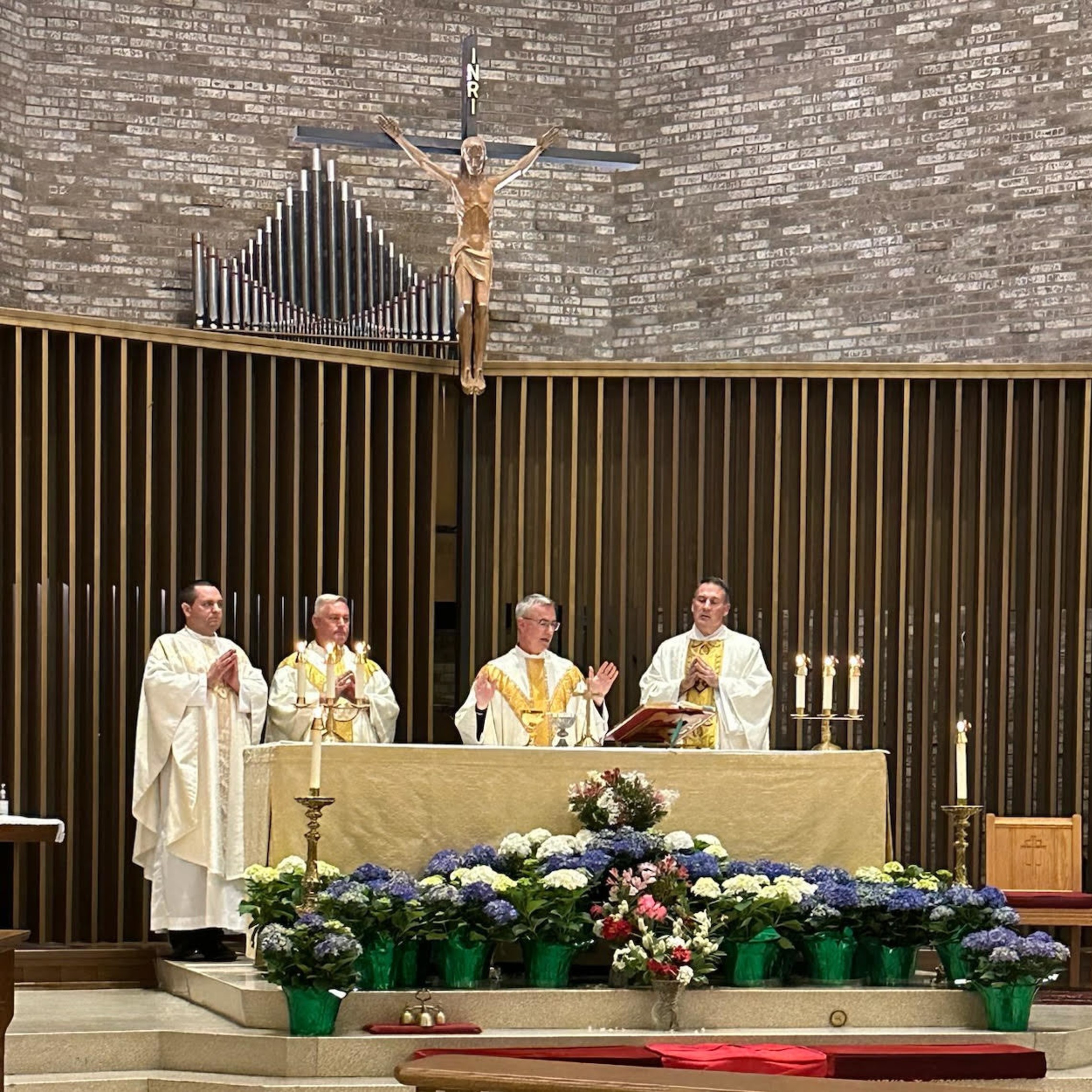 Priests of the our parish celebrate Easter Mass - 2023