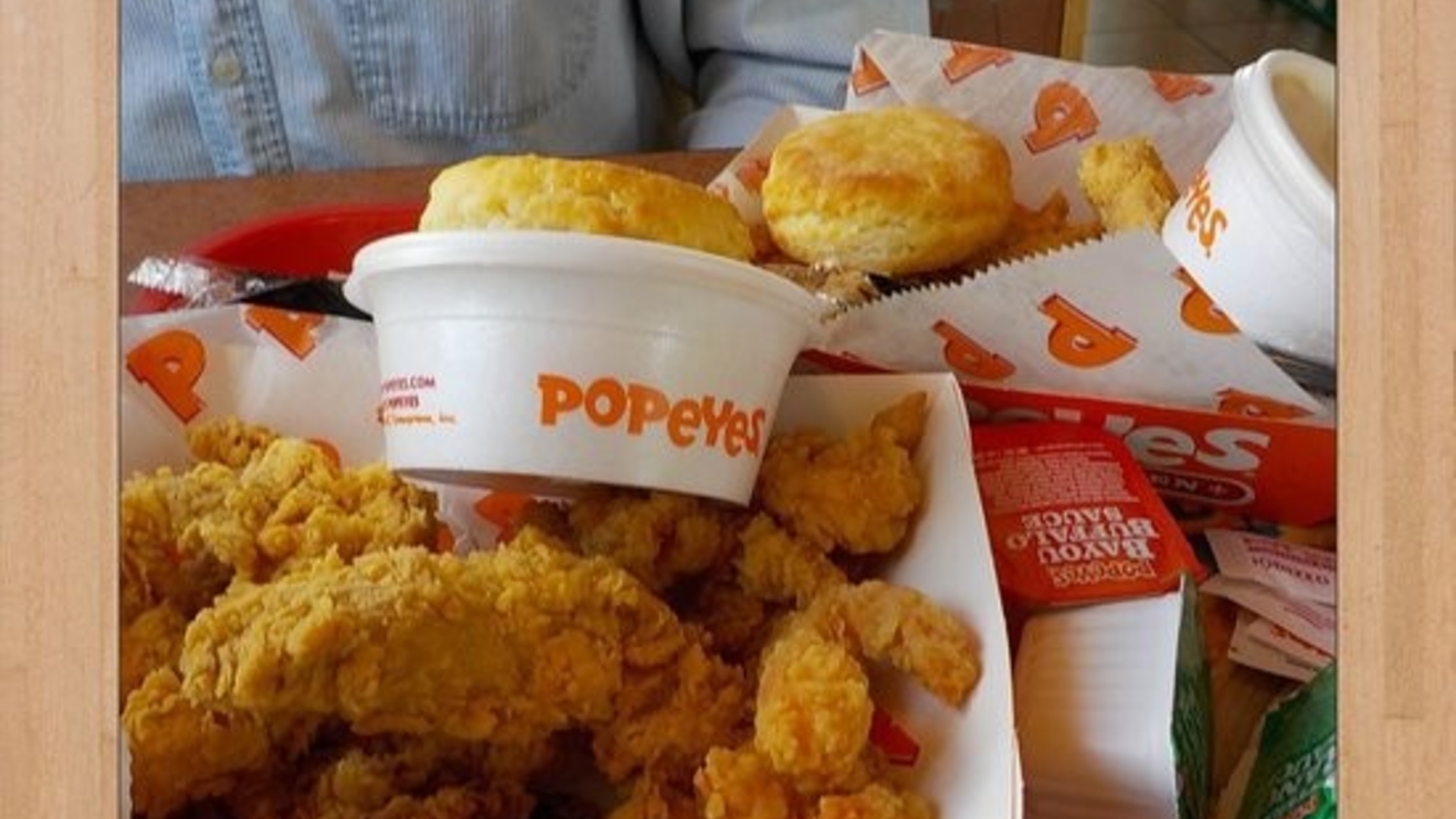Picture of Popeye's meal