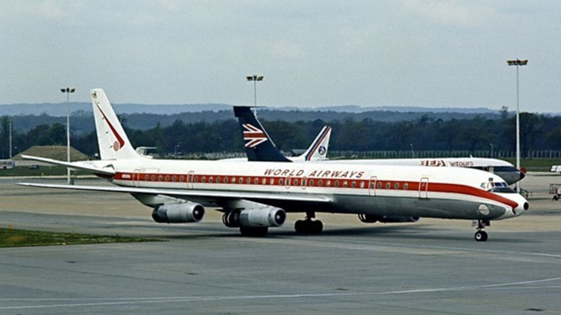 photo of world airways airplane